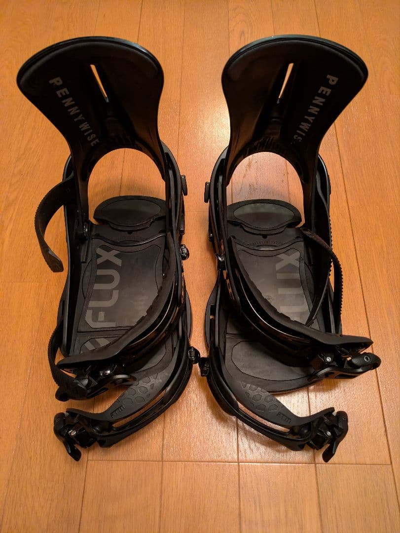 Flux ビンディング Sサイズ Pennywiseモデル