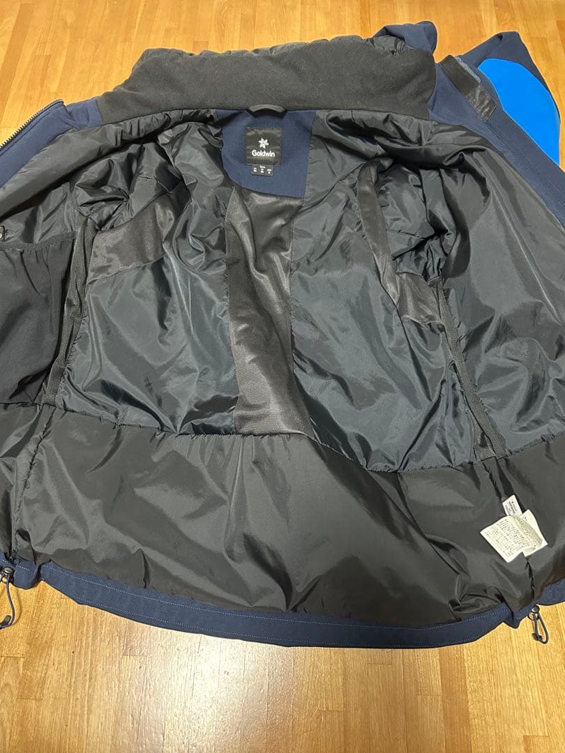 ゴールドウィン スキーウェア ジャケットとパンツセット