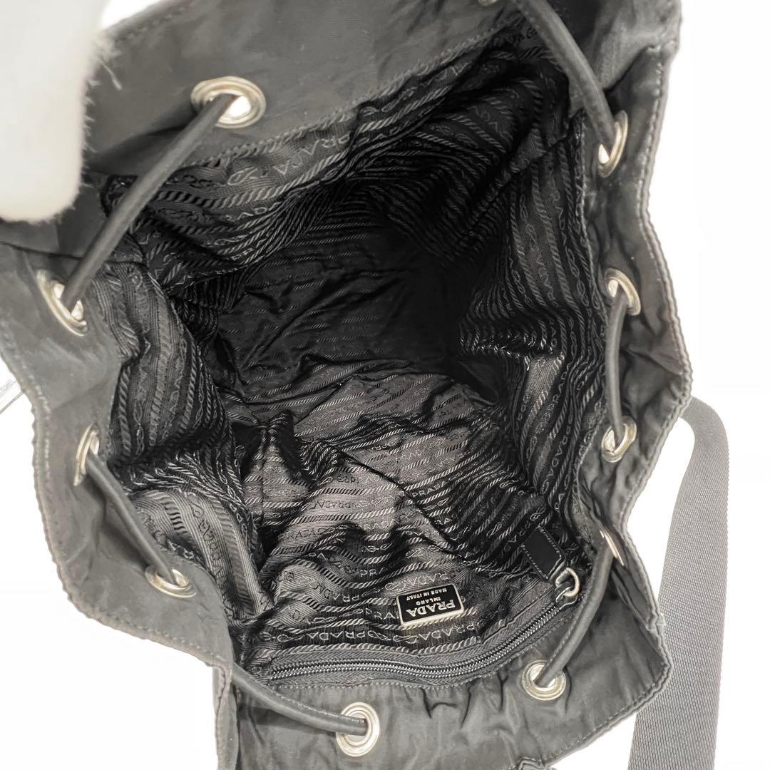【希少美品✨】 プラダ 巾着リュック バックパック 三角ロゴ ブラック 黒