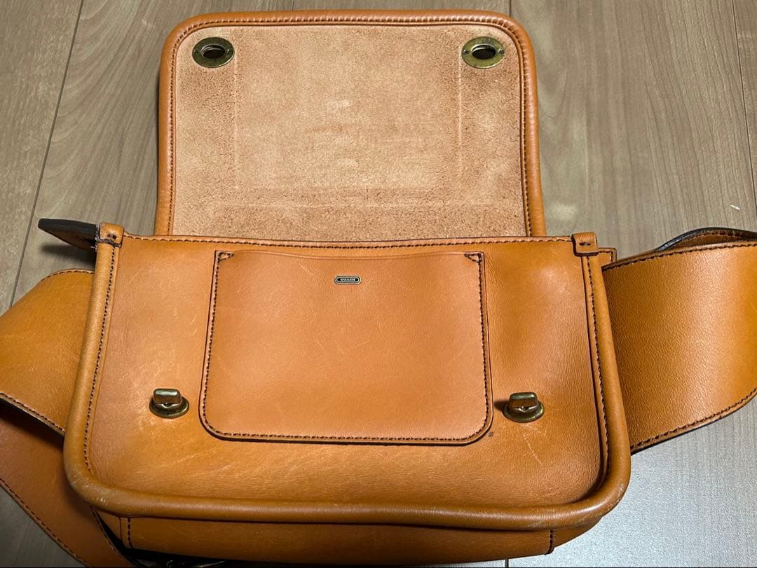 レザー ボディバッグ