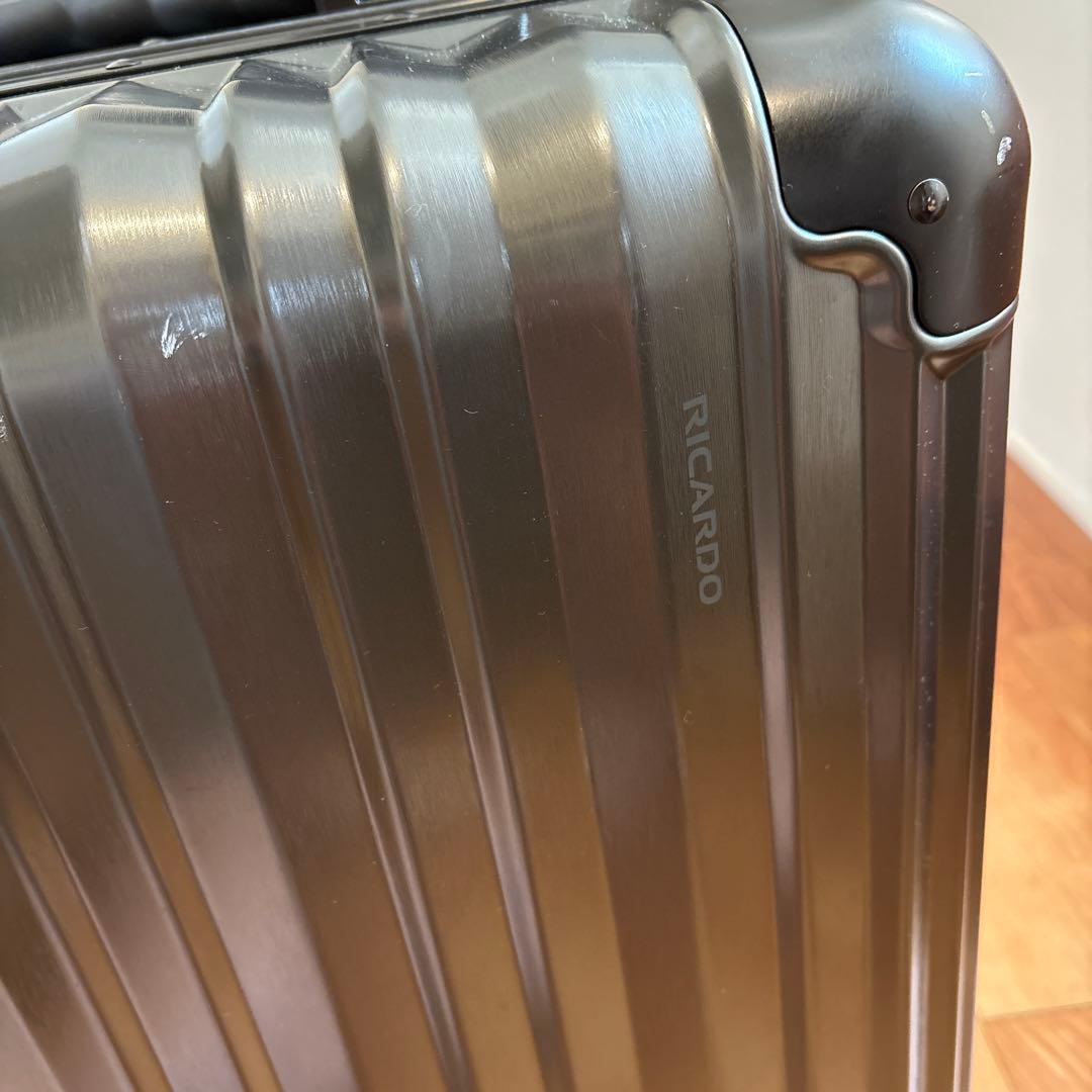 RICARDO リカルドスーツケース　37L ガンメタル