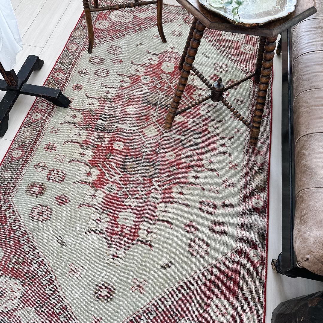 トルコ ヴィンテージラグ A122レア ペールグリーン ダークレッド チャコール