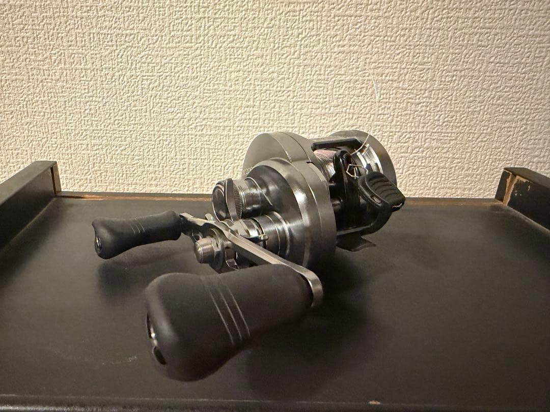 SHIMANO シマノ カルカッタコンクエストDC 200