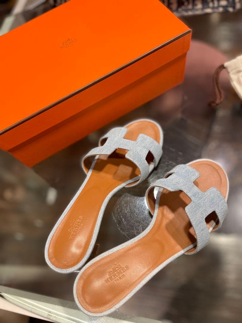 エルメス　Hermes サンダル 《オアジス》