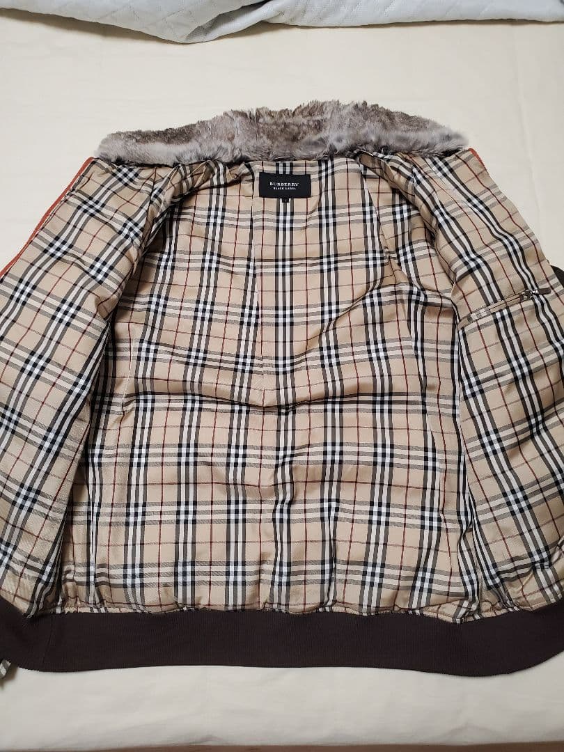 【最終sale・美品】バーバリーブラックレーベル ダウン 茶色 サイズL
