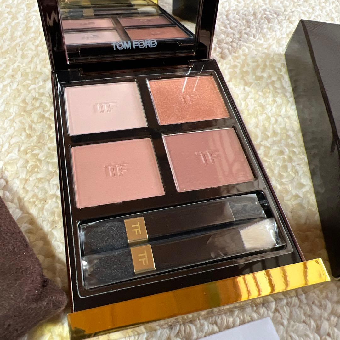 美品　TOM FORD トムフォード　アイカラークォード 4色入り　31