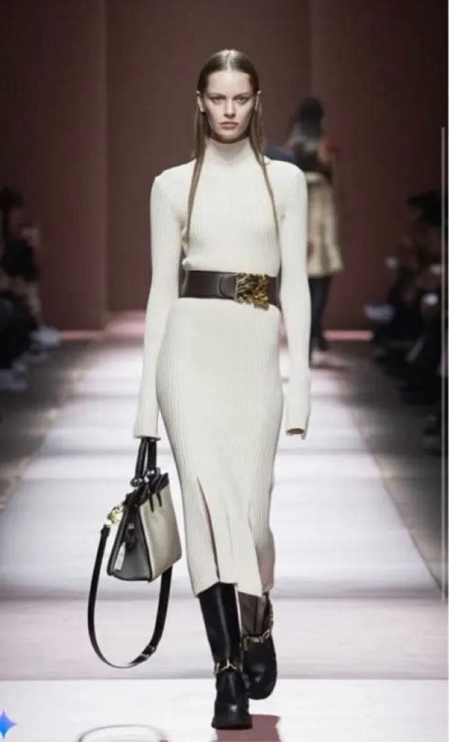 美品✨LOEWE ベルト タッセルモチーフ ブラウン レザー 75 幅広タイプ