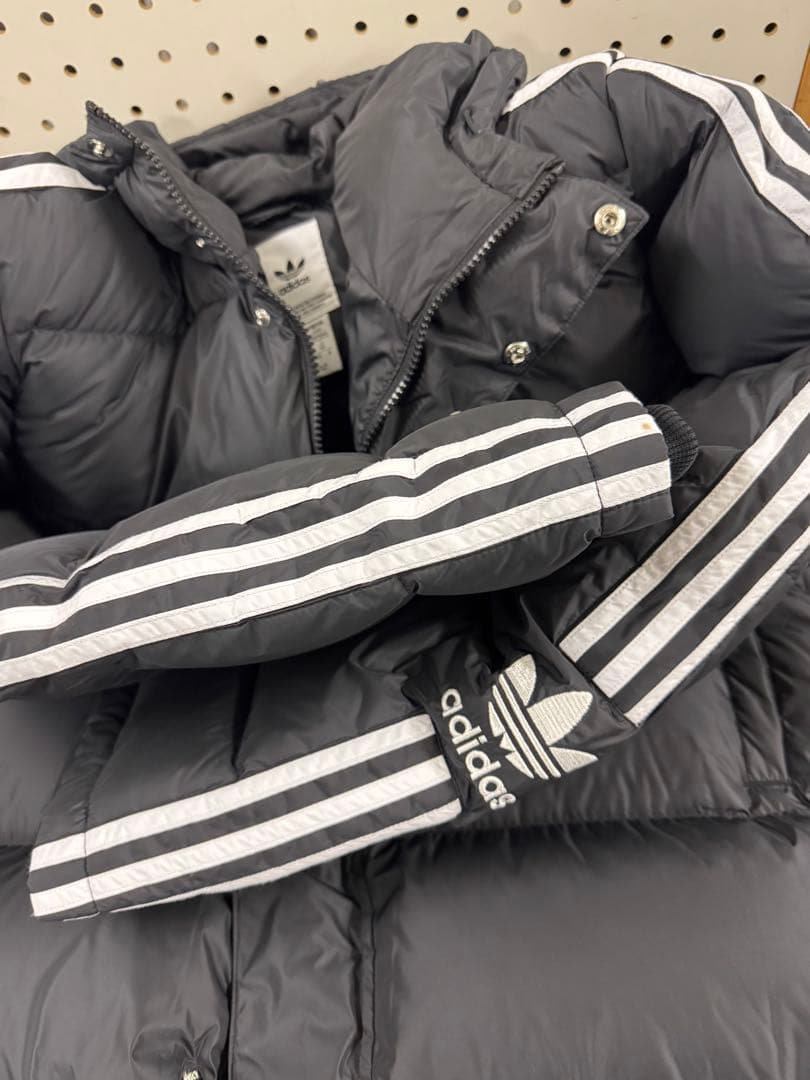 アディダス　ダウン　ロング　ロゴ　HI4658 ロングダウン