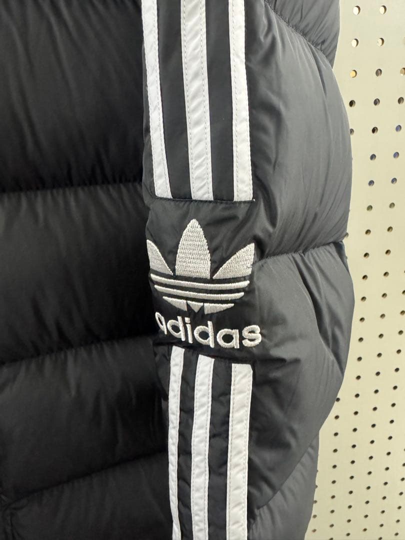 アディダス　ダウン　ロング　ロゴ　HI4658 ロングダウン