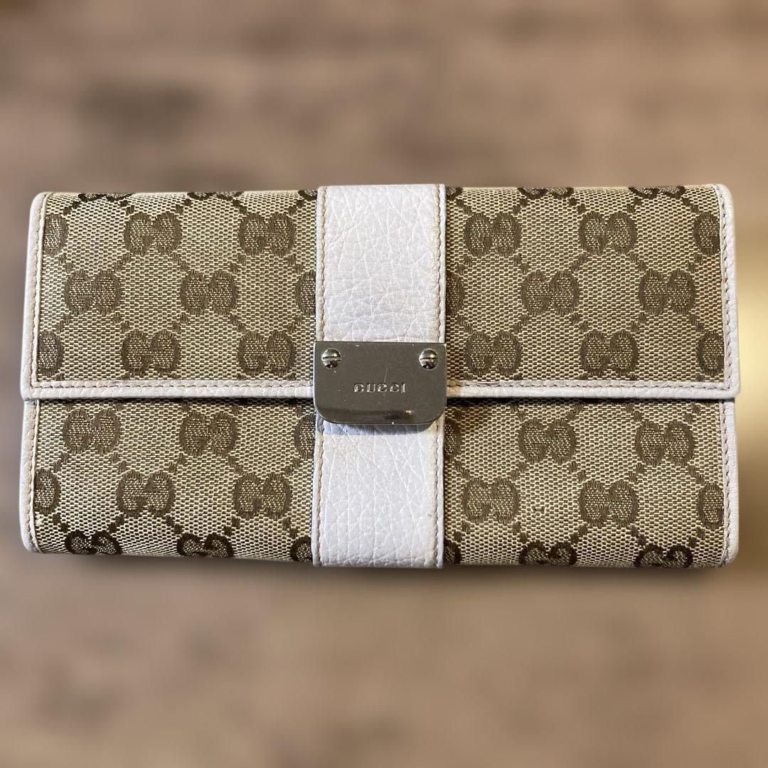 GUCCIグッチ キャンバス 二つ折り 長財布