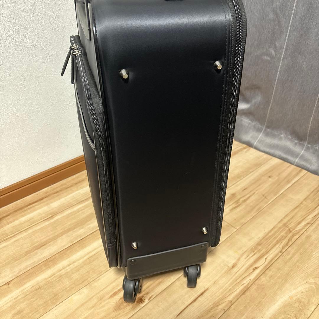 スワニー　キャリーバッグ　エナメル　黒　美品寄り　最安値