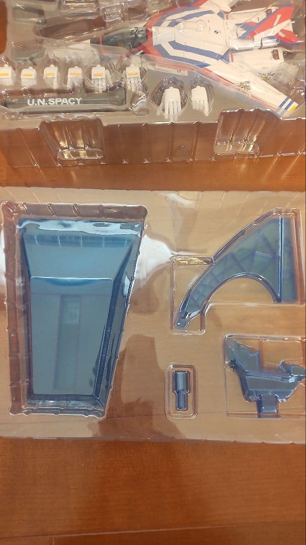 DX超合金　VF-1A バルキリー エンジェルバード 40周年記念モデル