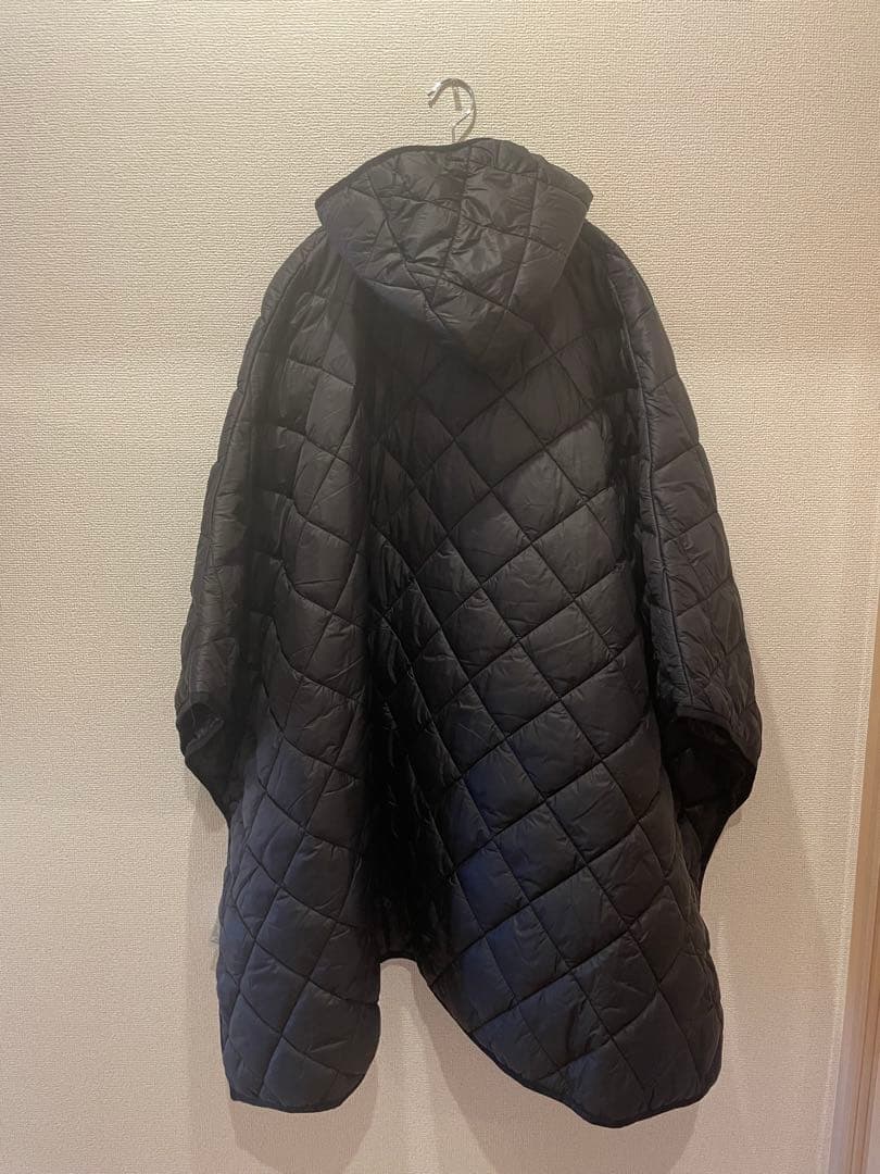 【新品未使用】ZARA 撥水性 ブラック キルティングポンチョ
