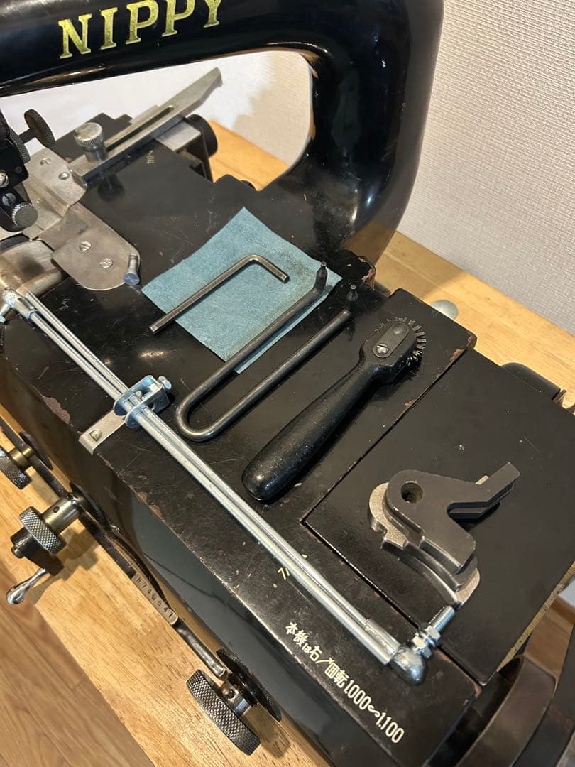 革漉き機 ニッピ NIPPY NP-1 レザークラフト NIPPY ニッピ 皮漉機