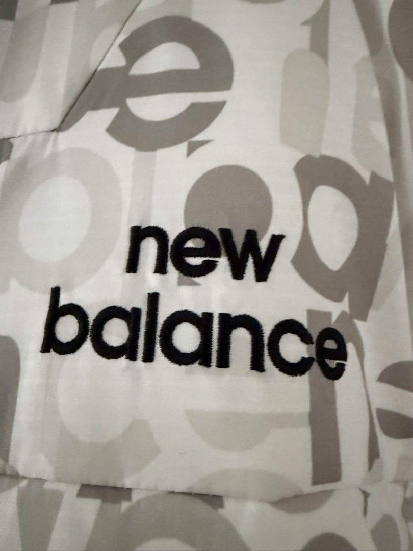 値下げ！！！ new balance ロゴプリントジャケット