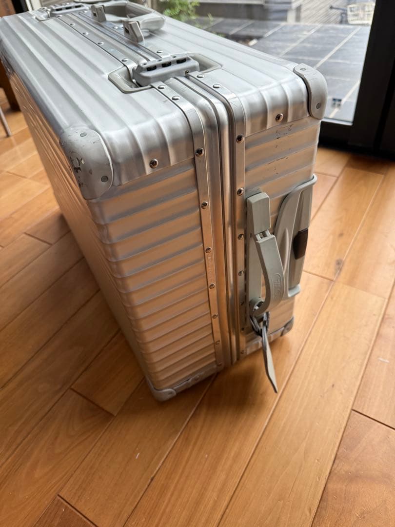 リモワ スーツケース 63Ｌ 旧ロゴ TSAロックなし クラシックフライト