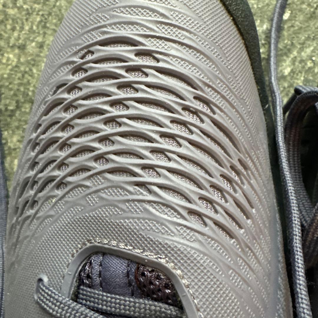 アシックスのテニスシューズ「GEL-RESOLUTION X