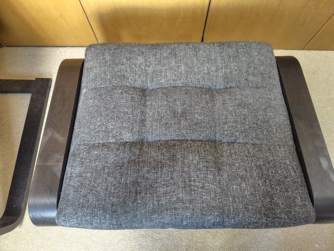 POANG ポエング オッドマン付 1人掛けソファ　1人掛けチェア