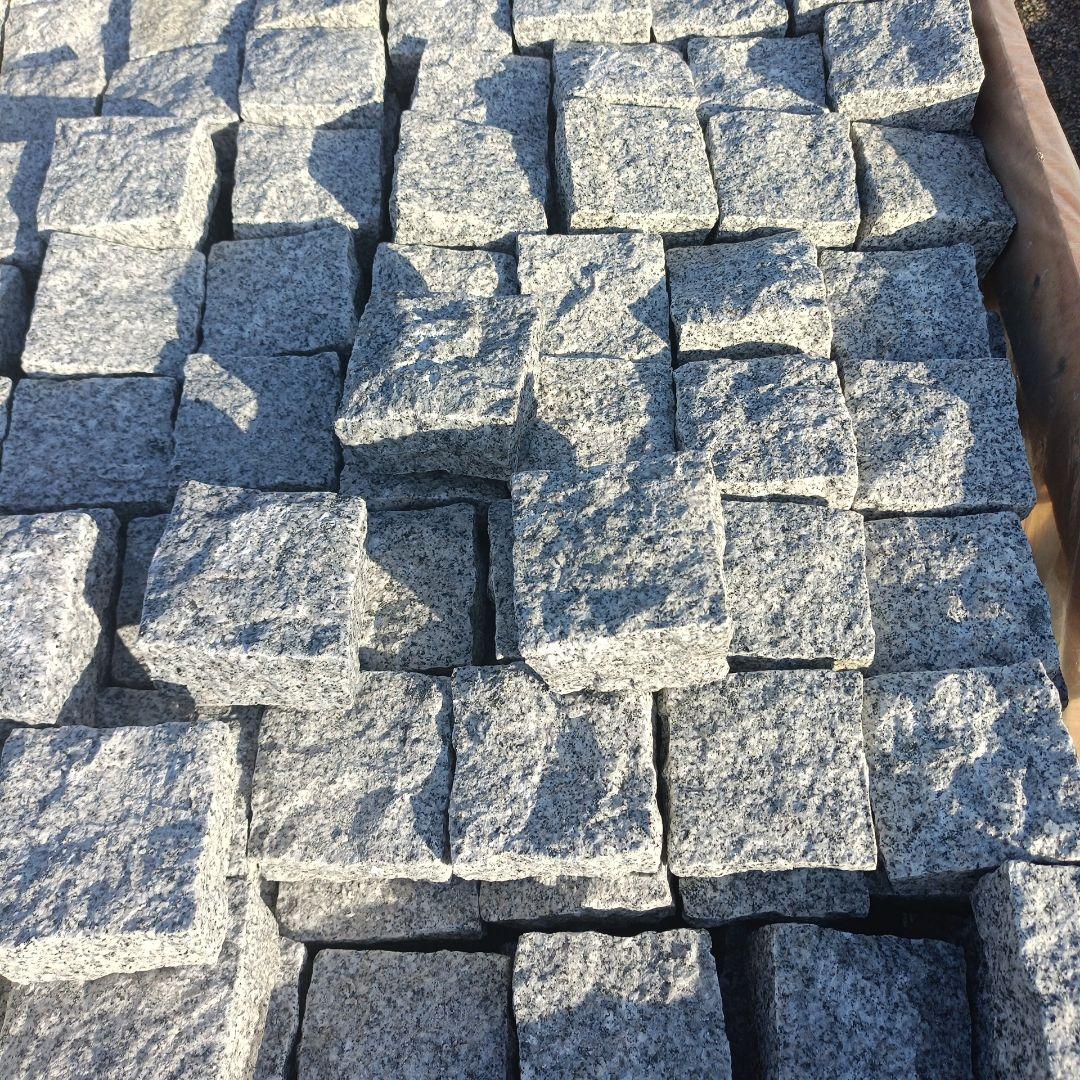 ベトナム産白半丁掛けピンコロ9✕9✕5センチ一箱1000個入り