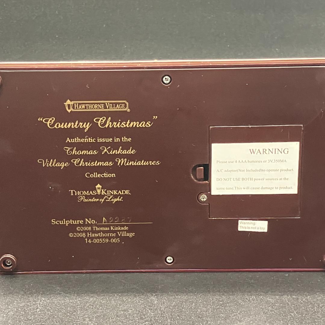 トーマスキンケード　雪景色　村のクリスマス列車　ミニチュア　ジオラマ　ライト