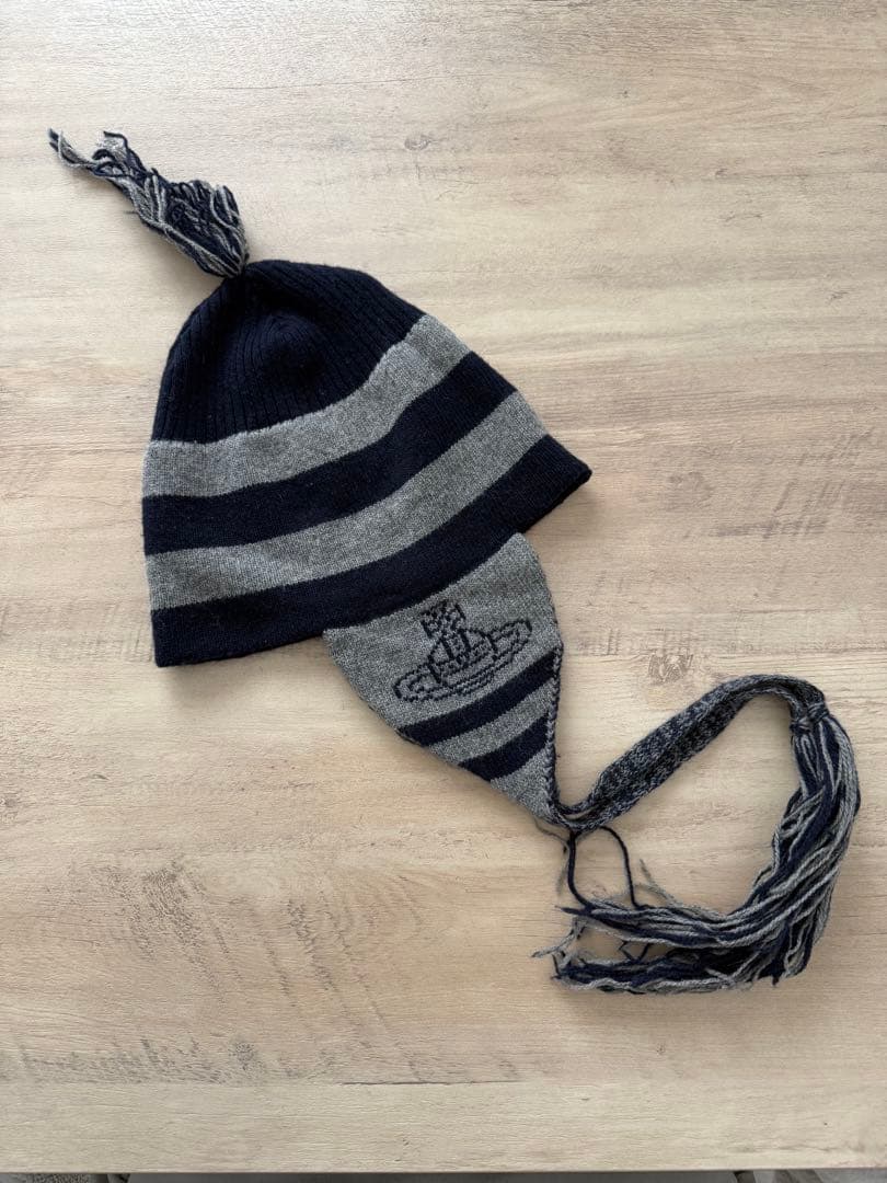 ス*カ様 ヴィヴィアンウエストウッド 耳あて付きニット帽 ネイビー