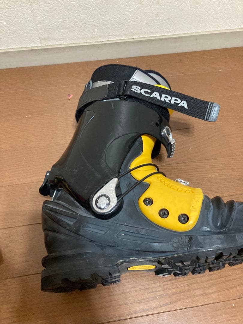 SCARPA T1テレマークブーツ
