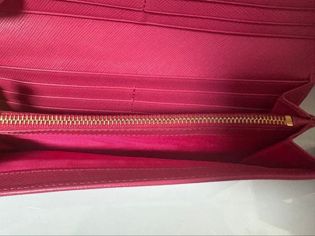 PRADA ピンク レザー 長財布 リボン付き