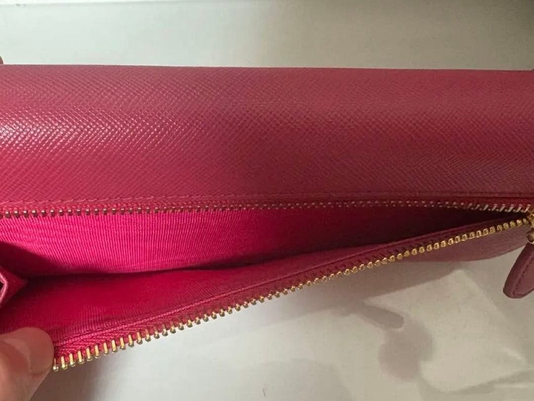 PRADA ピンク レザー 長財布 リボン付き