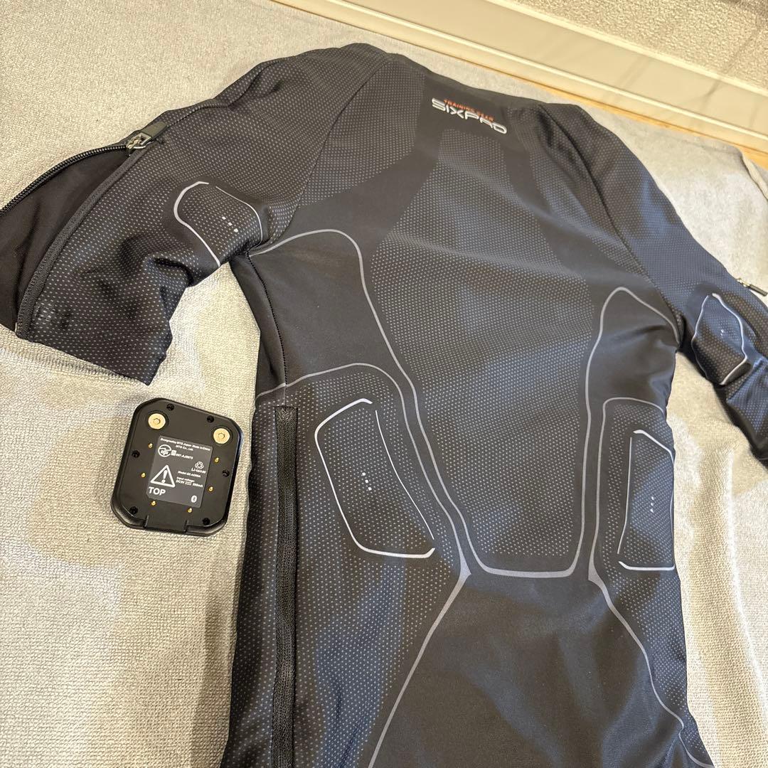 SIXPAD パワースーツ トップ　レディースS