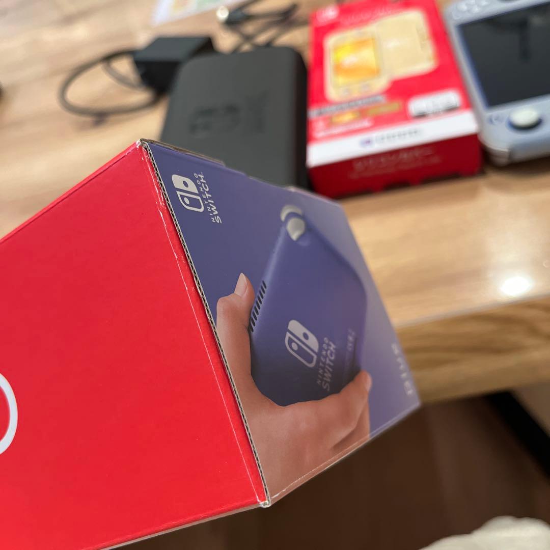 ニンテンドースイッチライト　スイッチライト　ブルー　シリコンカバー付き　ケース付