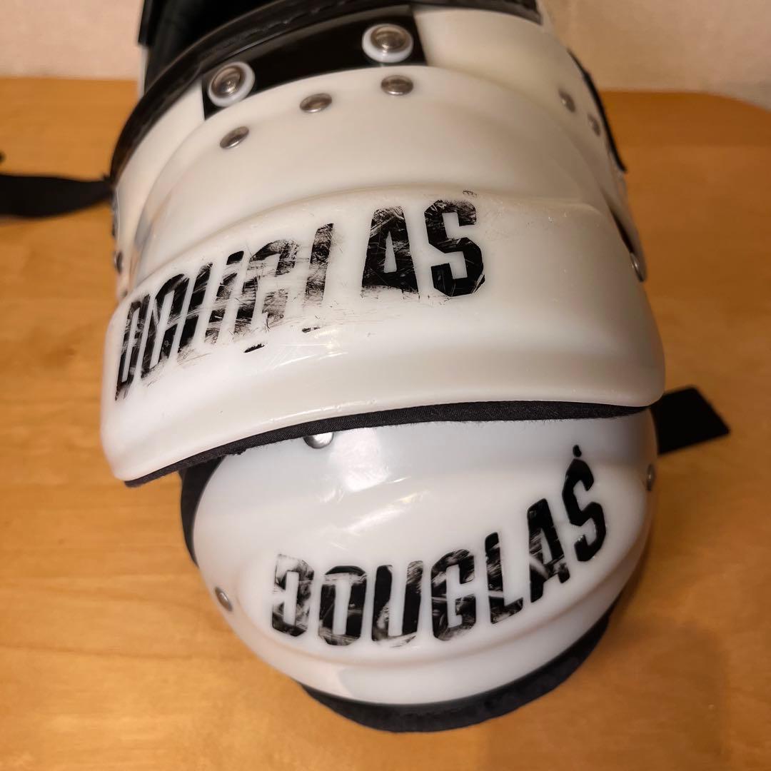 【美品】DOUGLAS QBK XS ショルダーパッド ホワイト※値下げ対応可能