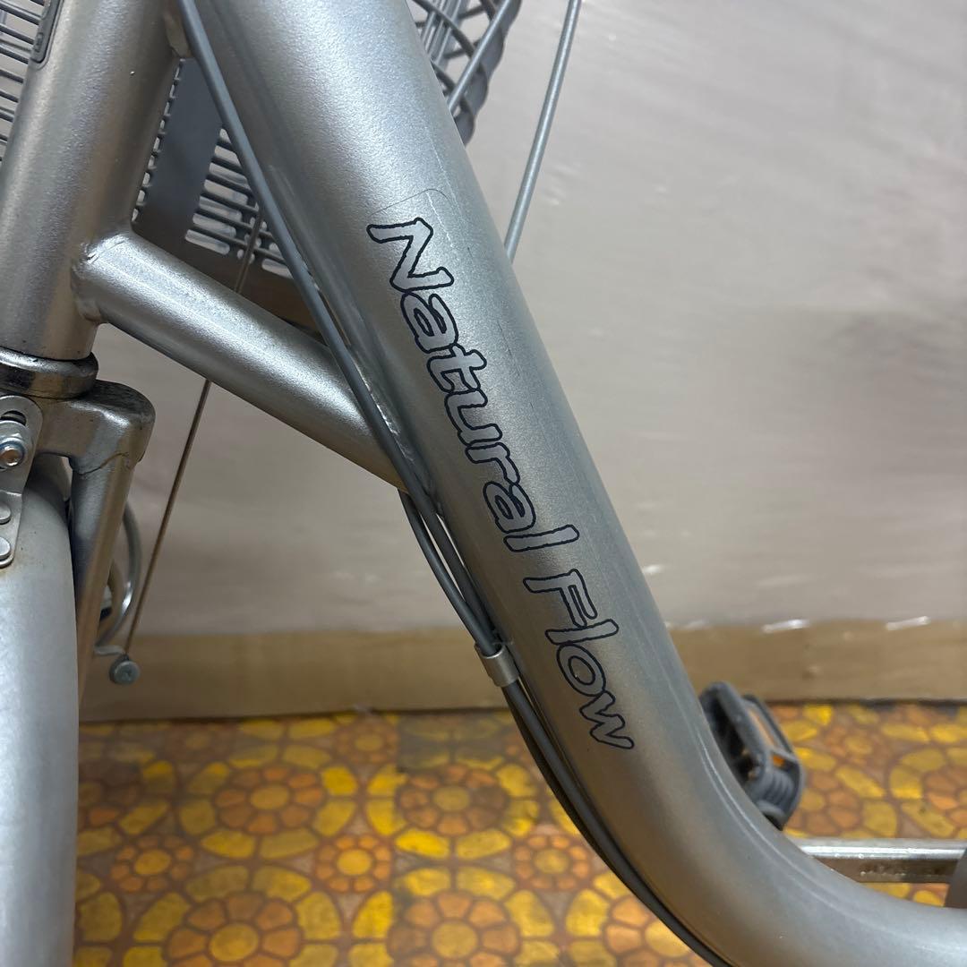 シルバー三輪車 前面バスケット付き　愛知県引き取り限定