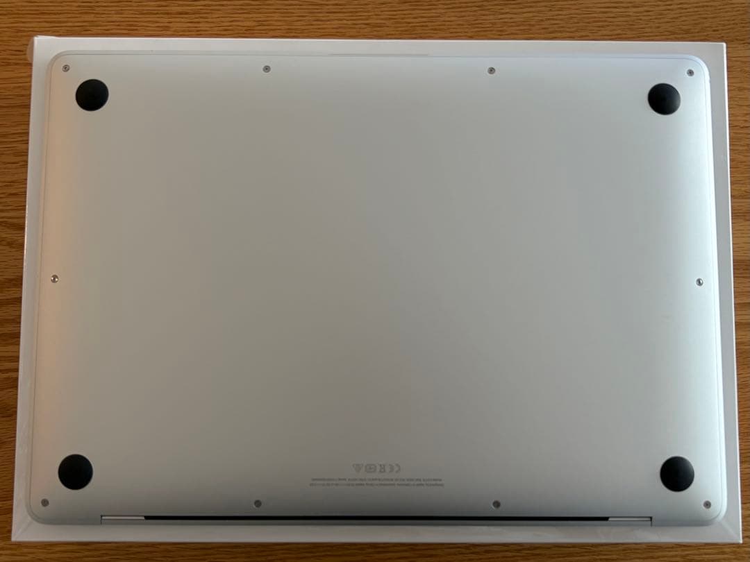 MacBookAir A2179（2020年モデル） 13インチ シルバー