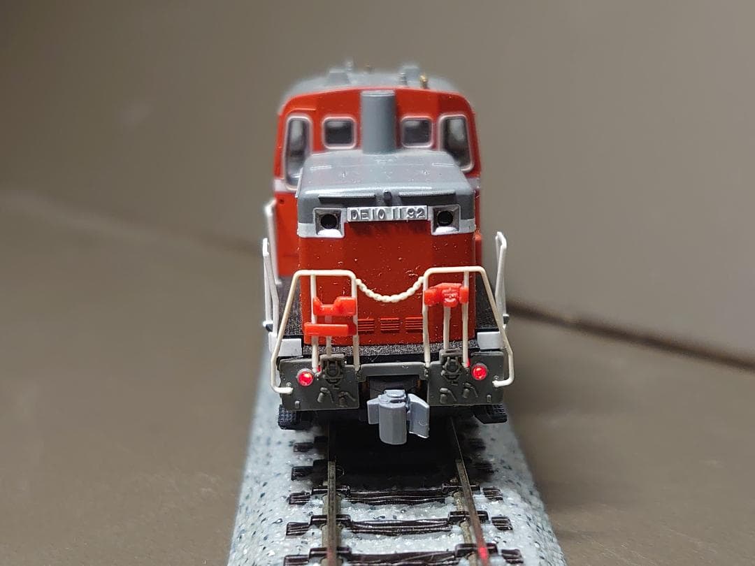 DE10 暖地形【KATO・7011-2】※テールライト点灯