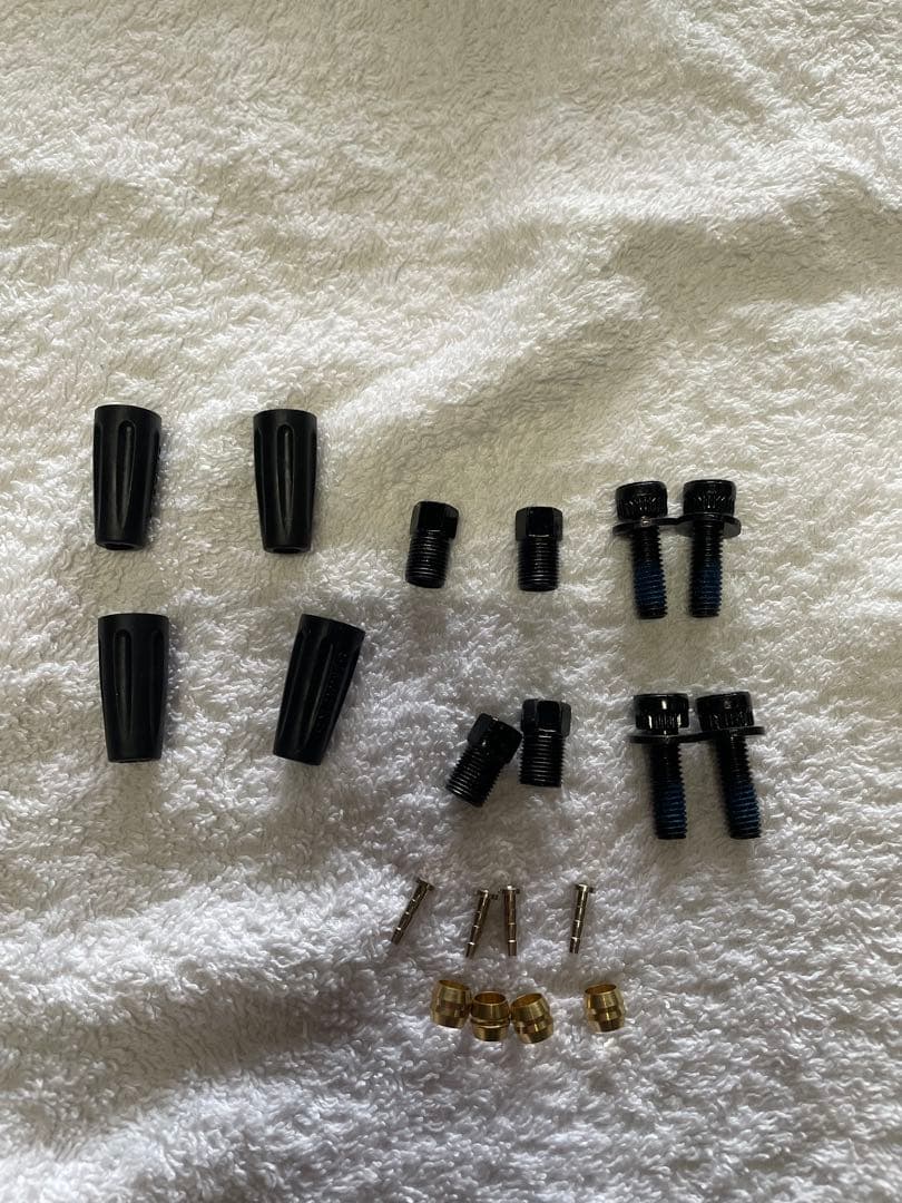 ZRACE 4ピストン ポストマウント ブレーキセット