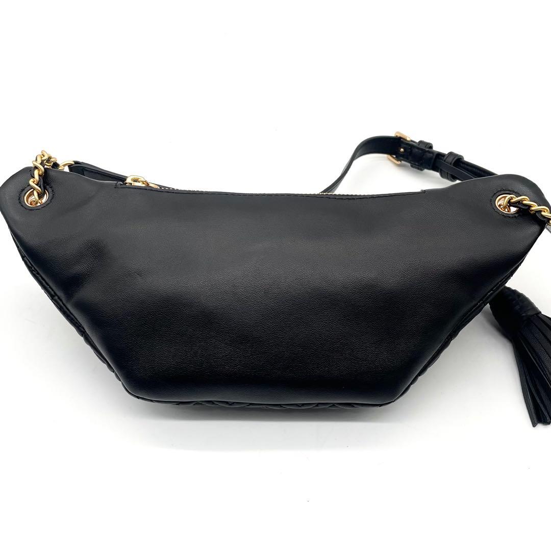 未使用級✨トリーバーチ フレミング ボディバッグ レザー キルティング タッセル