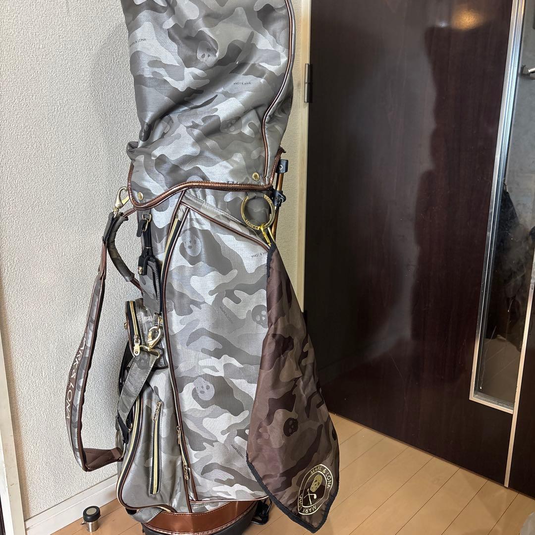 えむえむ　マークアンドロナ　迷彩グレー スカルプリント キャディバッグ