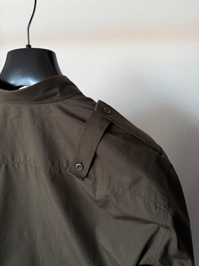 JOHN LAWRENCE SULLIVAN ストラップ付きシャツ