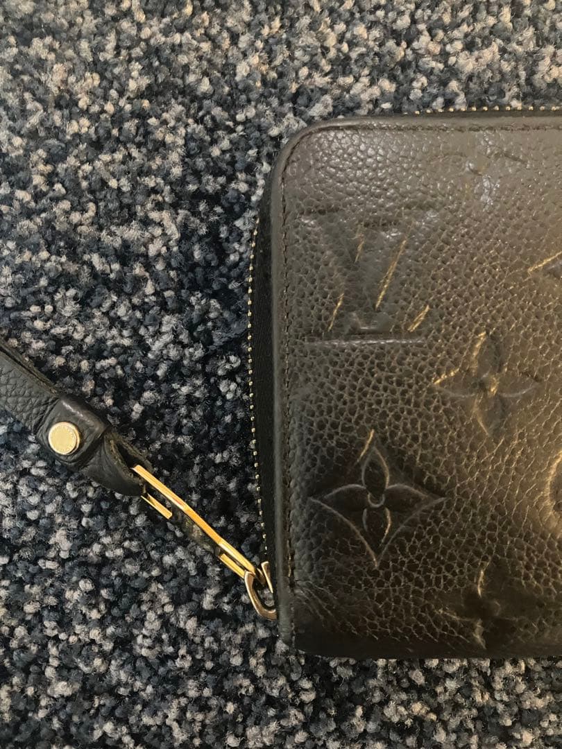 ルイヴィトン　ジッピーウォレット