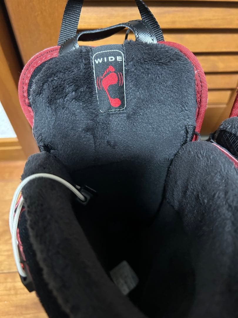 値下げラストSALOMON スノーボードブーツ レッド　26.5センチ