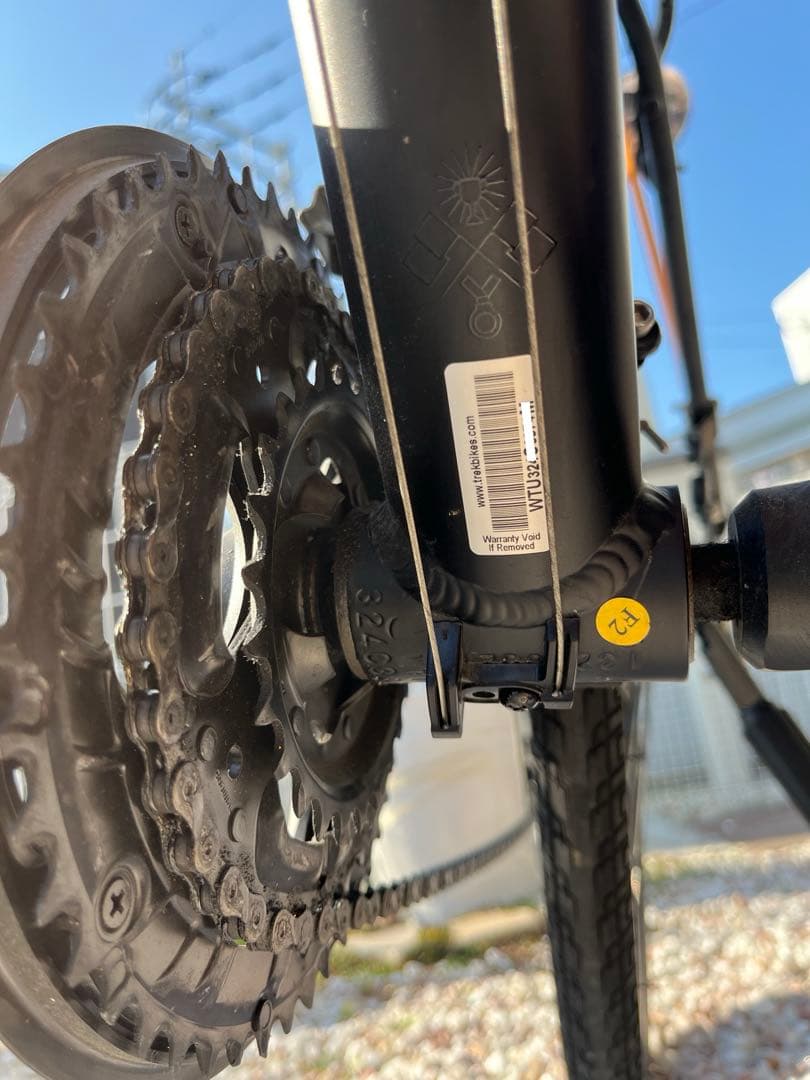 【極美品・雨天未使用・室内保管・低走行】TREK FX3 クロスバイク　トレック