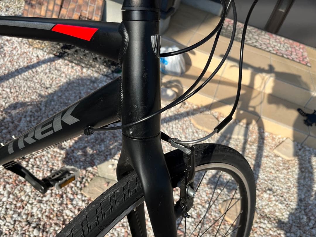 【極美品・雨天未使用・室内保管・低走行】TREK FX3 クロスバイク　トレック