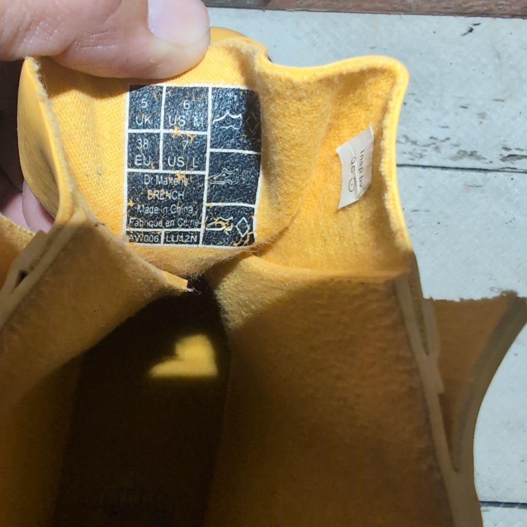 イエロー レースアップブーツ