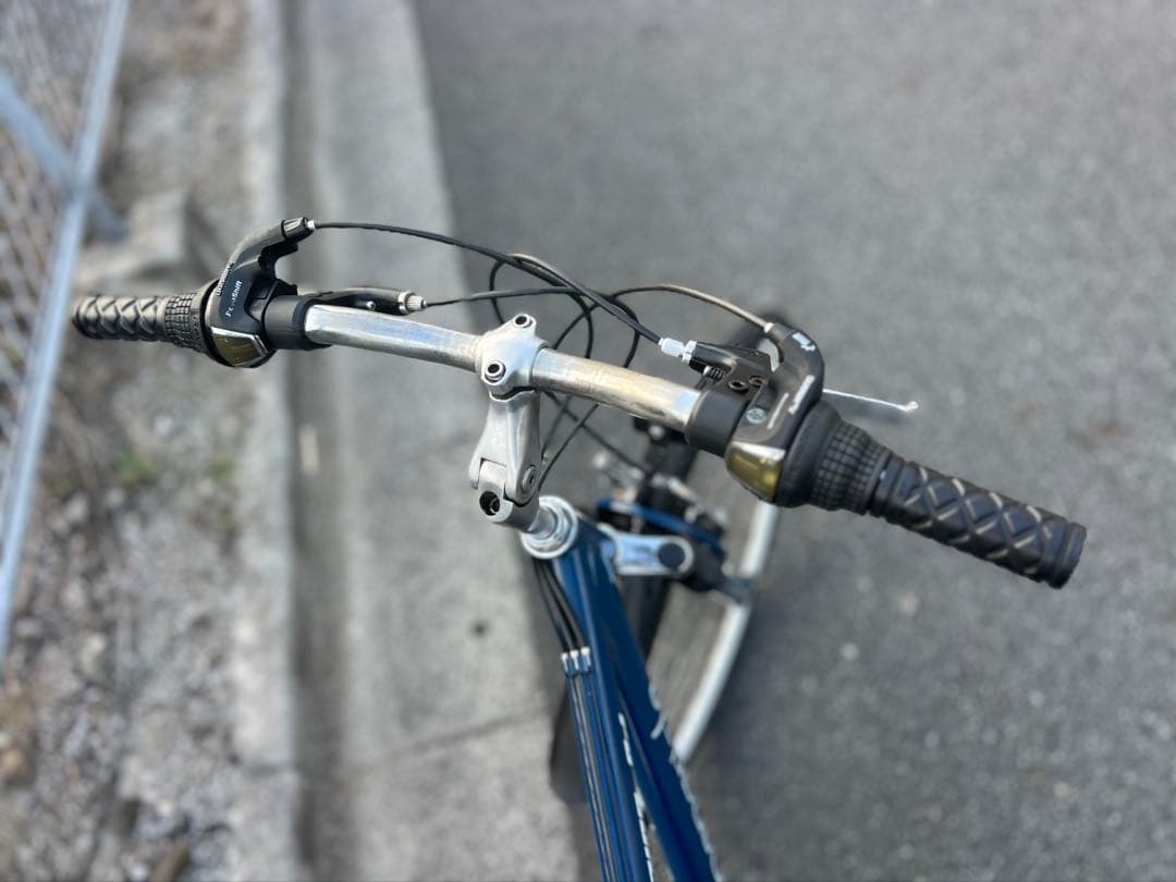 クロスバイク・27インチ　18段ギア付き　関東圏エリア　配送可能