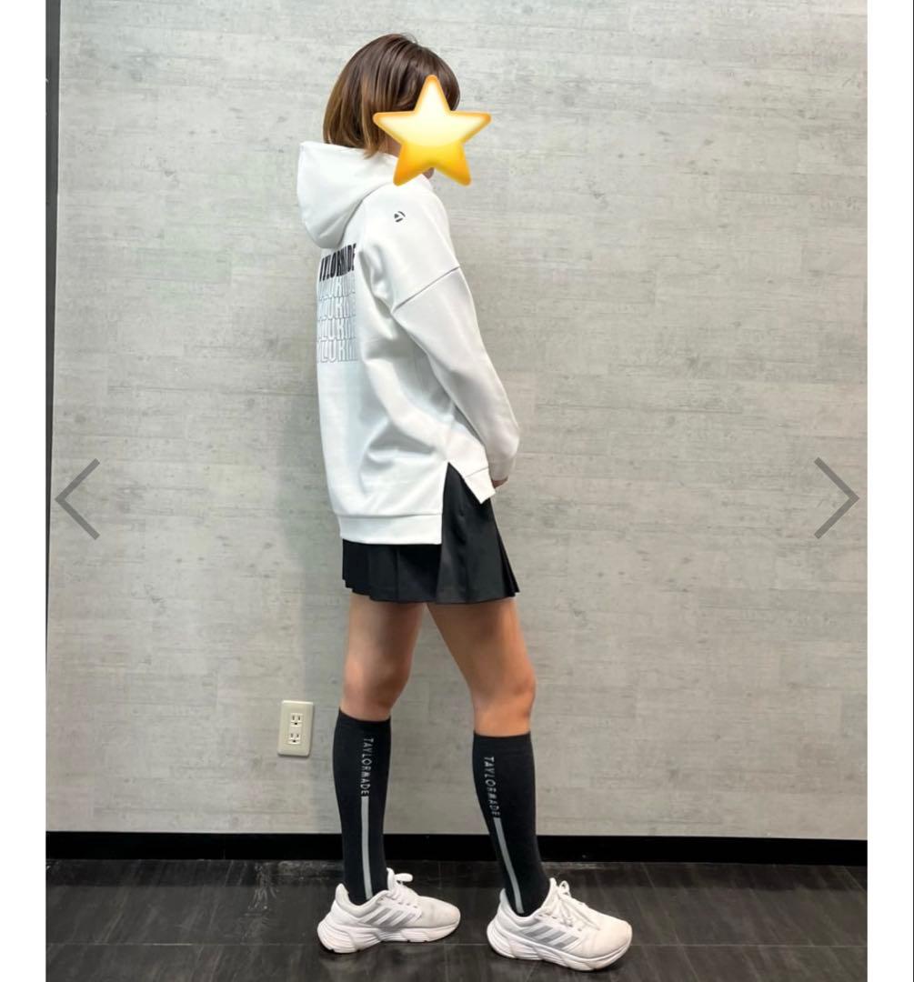 【Taylormade】新品✨S フード付きロゴトレーナー　スリット付き　秋冬