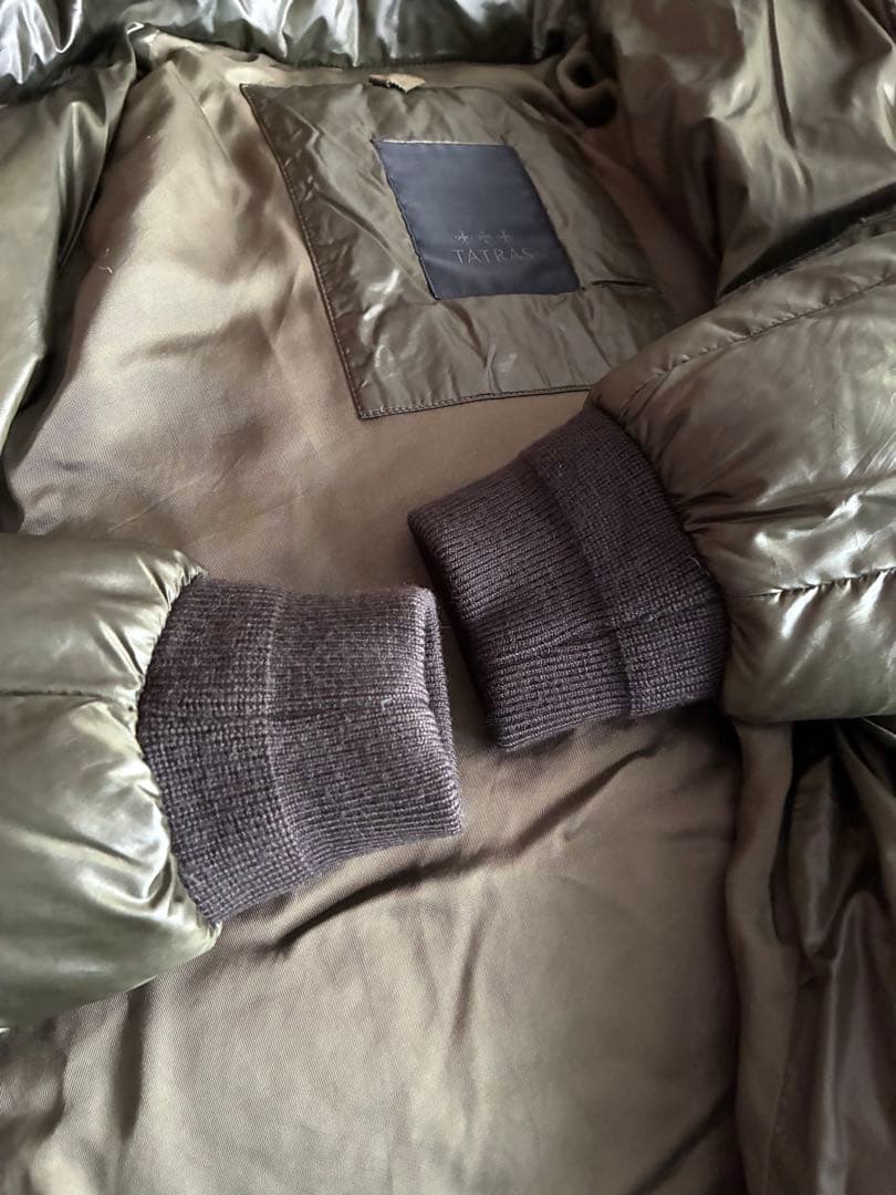 TATRAS オリーブグリーン ダウンジャケット