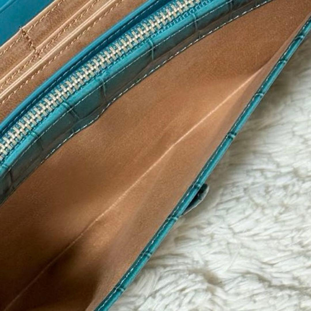 ⭐️新品未使用⭐️　Epoi　エポイ　クロコ型押し　長財布　ベルトストラップ