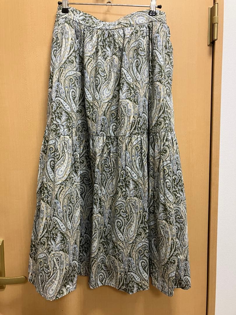 北欧暮らしの道具店　リバティプリントのティアードスカート ペイズリー柄
