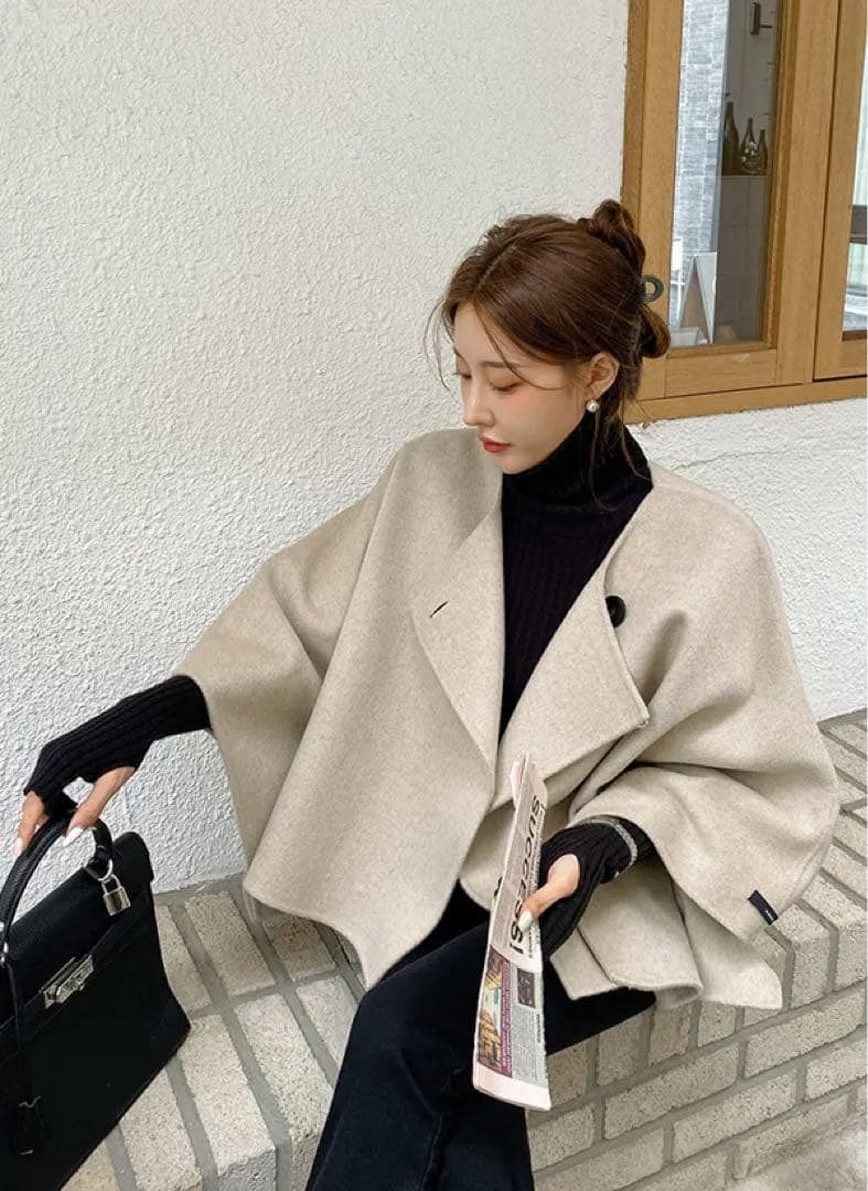 ベージュ ウール混ケープコート