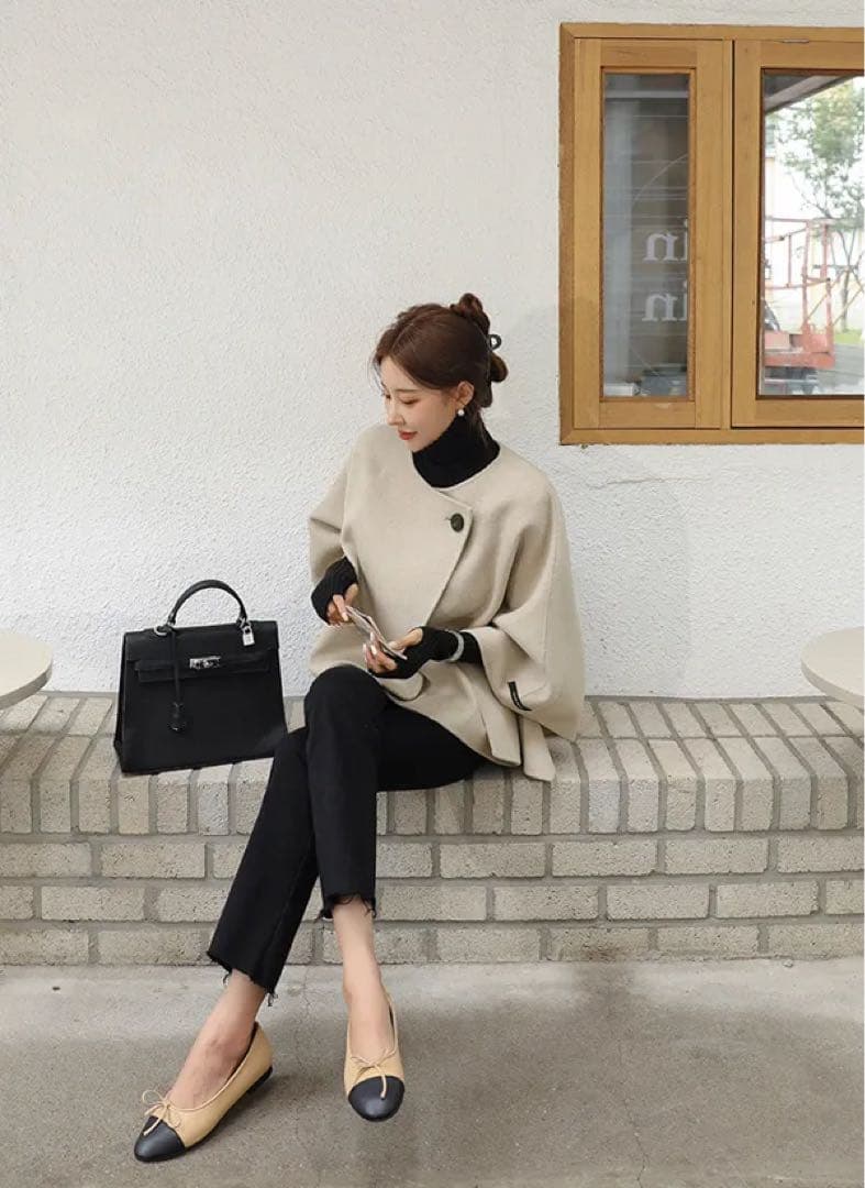 ベージュ ウール混ケープコート